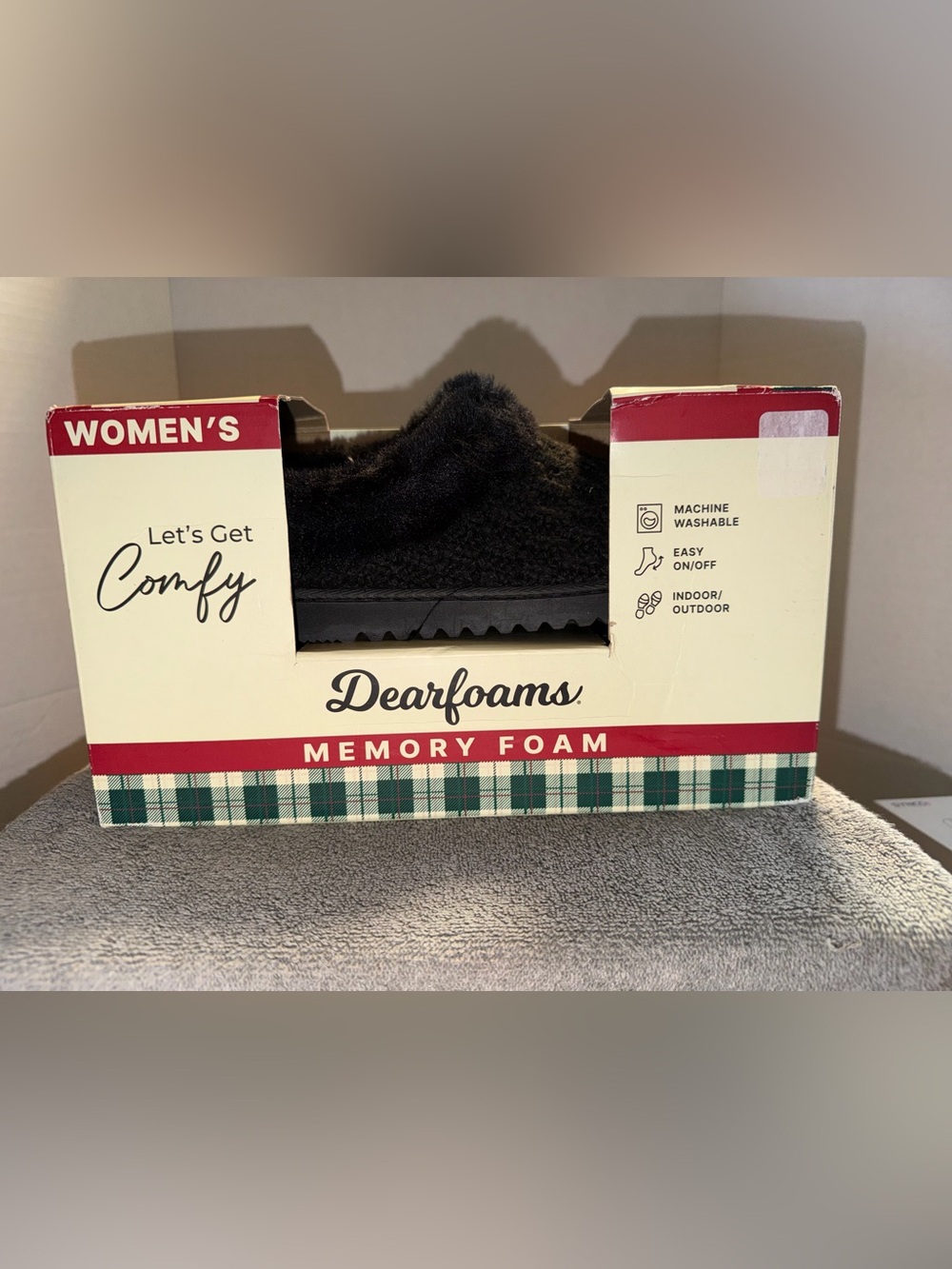 NWT Faux Fur Size L 9-10 Dearfoams Memory Foam Slippers